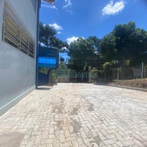 Pavilhão com 600m², 2 vagas, no bairro Bela Vista em Caxias do Sul para Alugar ou Comprar