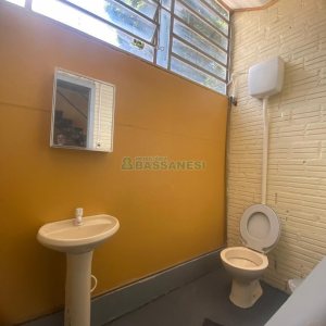 Pavilhão com 600m², 2 vagas, no bairro Bela Vista em Caxias do Sul para Alugar ou Comprar