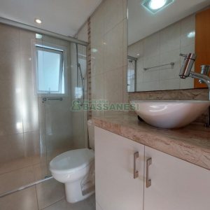 Apto Mobiliado com 90m², 2 dormitórios, 2 vagas, no bairro São Pelegrino em Caxias do Sul para Alugar