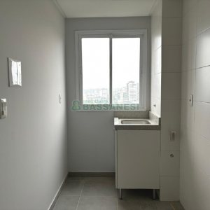 Apartamento com 55m², 2 dormitórios, 1 vaga, no bairro Panazzolo em Caxias do Sul para Alugar