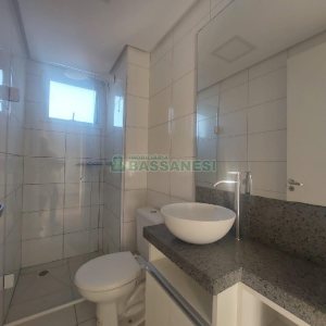 Apartamento com 60m², 2 dormitórios, 2 vagas, no bairro Esplanada em Caxias do Sul para Alugar