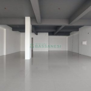 Loja com 100m², no bairro Sagrada Família em Caxias do Sul para Alugar
