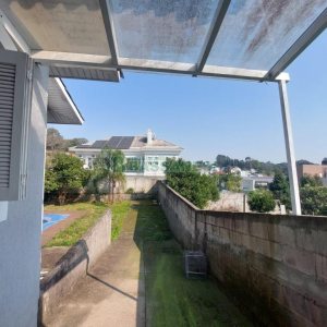 Casa com 200m², 2 dormitórios, 1 vaga, no bairro Nossa Senhora da Saúde em Caxias do Sul para Alugar