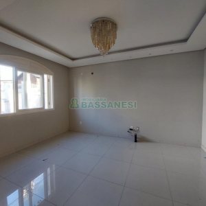 Casa com 200m², 2 dormitórios, 1 vaga, no bairro Nossa Senhora da Saúde em Caxias do Sul para Alugar