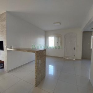 Casa com 200m², 2 dormitórios, 1 vaga, no bairro Nossa Senhora da Saúde em Caxias do Sul para Alugar
