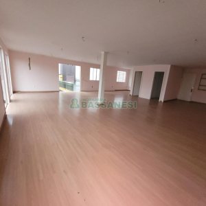 Sala com 55m², no bairro Cruzeiro em Caxias do Sul para Alugar