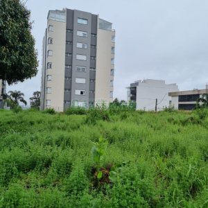 Terreno com 1260m², no bairro Sanvitto em Caxias do Sul para Comprar