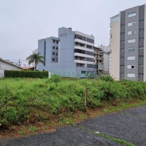 Terreno com 1260m², no bairro Sanvitto em Caxias do Sul para Comprar