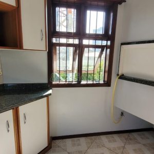 Casa com 353m², 4 dormitórios, 2 vagas, no bairro Petrópolis em Caxias do Sul para Comprar