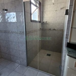 Casa com 353m², 4 dormitórios, 2 vagas, no bairro Petrópolis em Caxias do Sul para Comprar