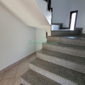 Casa com 353m², 4 dormitórios, 2 vagas, no bairro Petrópolis em Caxias do Sul para Comprar