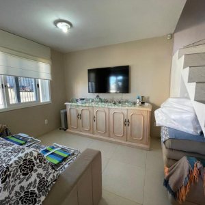 Casa com 141m², 3 dormitórios, 1 vaga, no bairro Santa Lúcia em Caxias do Sul para Comprar