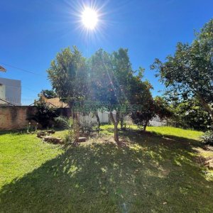 Casa com 141m², 3 dormitórios, 1 vaga, no bairro Santa Lúcia em Caxias do Sul para Comprar