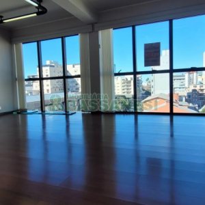Sala com 205m², 3 vagas, no bairro Centro em Caxias do Sul para Comprar