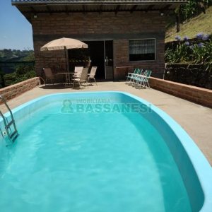 Chácara com 81307m², 4 dormitórios, 2 vagas, no bairro 3 Legua em Caxias do Sul para Comprar