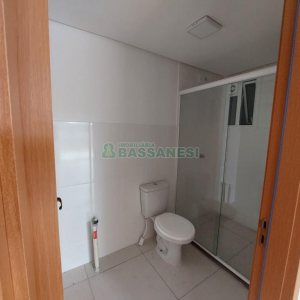 Apartamento com 60m², 2 dormitórios, 1 vaga, no bairro Cidade Nova em Caxias do Sul para Alugar