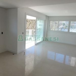 Apartamento com 186m², 3 dormitórios, 2 vagas, no bairro Exposição em Caxias do Sul para Comprar