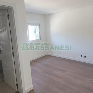 Apartamento com 186m², 3 dormitórios, 2 vagas, no bairro Exposição em Caxias do Sul para Comprar