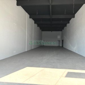 Loja com 240m², no bairro Santa Catarina em Caxias do Sul para Alugar