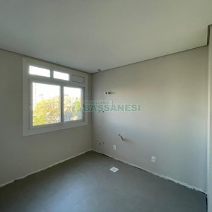 Apartamento com 234m², 3 dormitórios, 3 vagas, no bairro Exposição em Caxias do Sul para Comprar