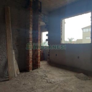 Sobrado com 147m², 3 dormitórios, 2 vagas, no bairro Jardim América em Caxias do Sul para Comprar