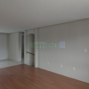 Sobrado com 147m², 3 dormitórios, 2 vagas, no bairro Jardim América em Caxias do Sul para Comprar