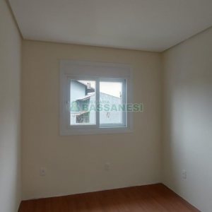 Sobrado com 147m², 3 dormitórios, 2 vagas, no bairro Jardim América em Caxias do Sul para Comprar