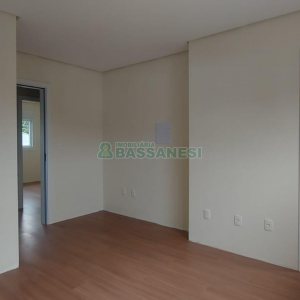 Sobrado com 147m², 3 dormitórios, 2 vagas, no bairro Jardim América em Caxias do Sul para Comprar