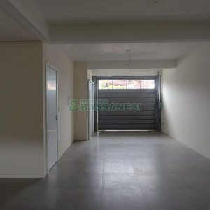 Sobrado com 147m², 3 dormitórios, 2 vagas, no bairro Jardim América em Caxias do Sul para Comprar