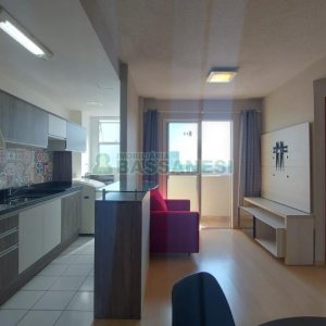 Apto Mobiliado com 54m², 2 dormitórios, 1 vaga, no bairro De Lazzer em Caxias do Sul para Alugar