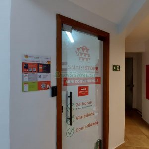 Apto Mobiliado com 54m², 2 dormitórios, 1 vaga, no bairro De Lazzer em Caxias do Sul para Alugar