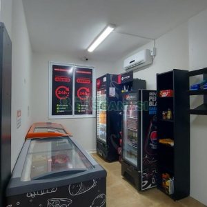 Apto Mobiliado com 54m², 2 dormitórios, 1 vaga, no bairro De Lazzer em Caxias do Sul para Alugar