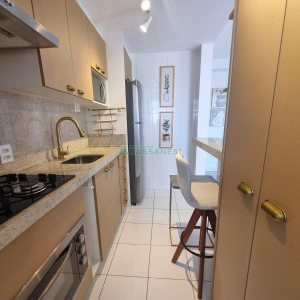 Apto Mobiliado com 60m², 2 dormitórios, 1 vaga, no bairro Lourdes em Caxias do Sul para Alugar