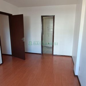 Apartamento com 93m², 2 dormitórios, 1 vaga, no bairro Lourdes em Caxias do Sul para Alugar