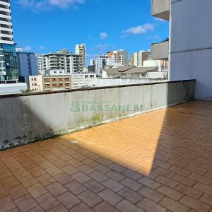 Apartamento com 93m², 2 dormitórios, 1 vaga, no bairro Lourdes em Caxias do Sul para Alugar