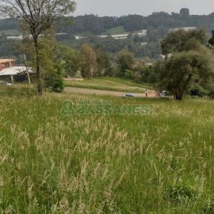 Terreno com 1939m², no bairro Linha 40 em Caxias do Sul para Comprar