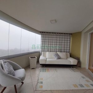 Apartamento com 159m², 3 dormitórios, 2 vagas, no bairro Jardim América em Caxias do Sul para Comprar