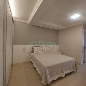 Apartamento com 159m², 3 dormitórios, 2 vagas, no bairro Jardim América em Caxias do Sul para Comprar