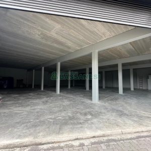 Pavilhão com 742m², no bairro Jardim das Hortências em Caxias do Sul para Alugar