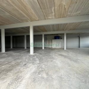 Pavilhão com 742m², no bairro Jardim das Hortências em Caxias do Sul para Alugar