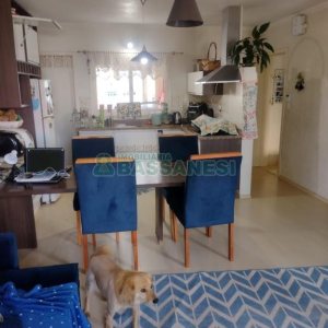 Casa com 242m², 5 dormitórios, 2 vagas, no bairro Charqueadas em Caxias do Sul para Comprar