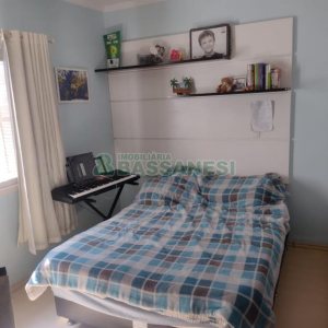 Casa com 242m², 5 dormitórios, 2 vagas, no bairro Charqueadas em Caxias do Sul para Comprar