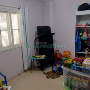 Casa com 242m², 5 dormitórios, 2 vagas, no bairro Charqueadas em Caxias do Sul para Comprar