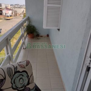 Casa com 242m², 5 dormitórios, 2 vagas, no bairro Charqueadas em Caxias do Sul para Comprar