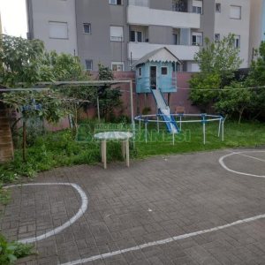 Casa com 242m², 5 dormitórios, 2 vagas, no bairro Charqueadas em Caxias do Sul para Comprar