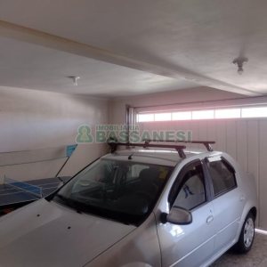 Casa com 242m², 5 dormitórios, 2 vagas, no bairro Charqueadas em Caxias do Sul para Comprar