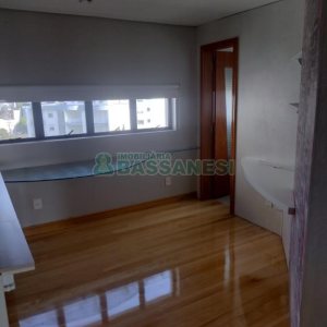 Apto/Cobertura com 423m², 3 dormitórios, 2 vagas, no bairro Medianeira em Caxias do Sul para Comprar