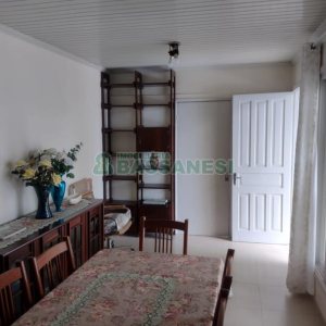 Casa com 154m², 3 dormitórios, 2 vagas, no bairro Cinqüentenário em Caxias do Sul para Comprar