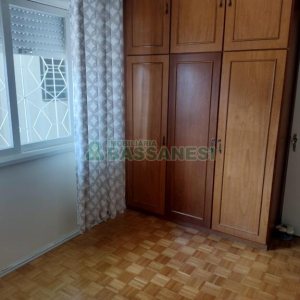 Casa com 154m², 3 dormitórios, 2 vagas, no bairro Cinqüentenário em Caxias do Sul para Comprar