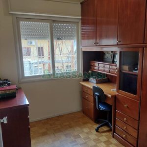 Casa com 154m², 3 dormitórios, 2 vagas, no bairro Cinqüentenário em Caxias do Sul para Comprar